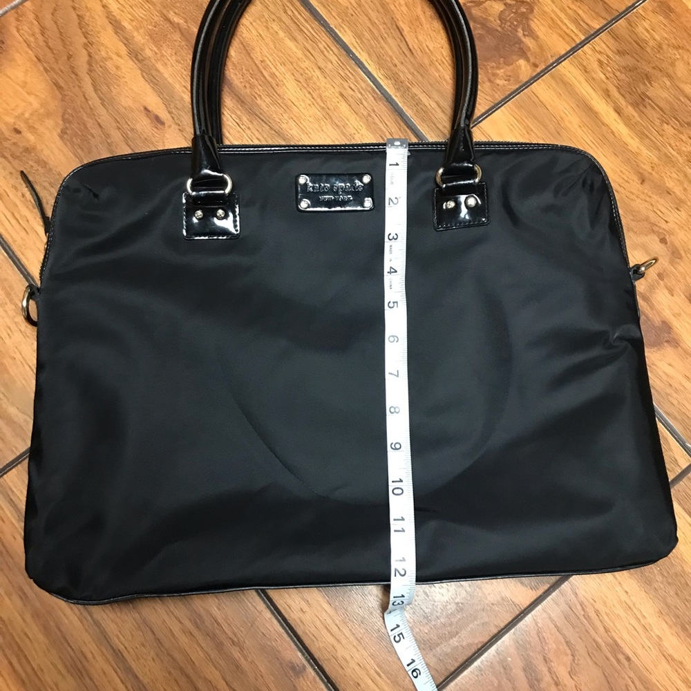 Kate Spade Tote Bag ...
Color - Black 
Size - Measurements in the photos - Picture 14 of 14